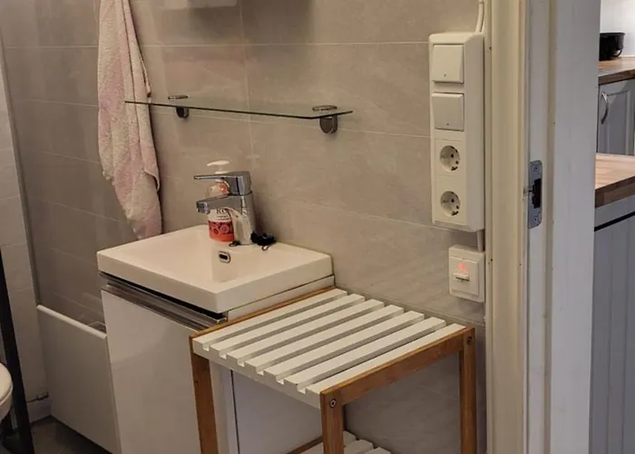 With 3 Bedrooms And 7 Guests Lägenhet Sandefjord